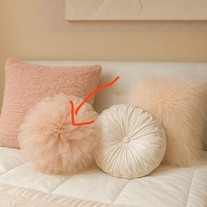 Simons Peach and Cream Decorative Pillow Set